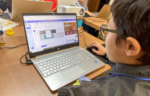 スマホやゲームに夢中な小学生とどう向き合う？家庭で試したいデジタルとの付き合い方